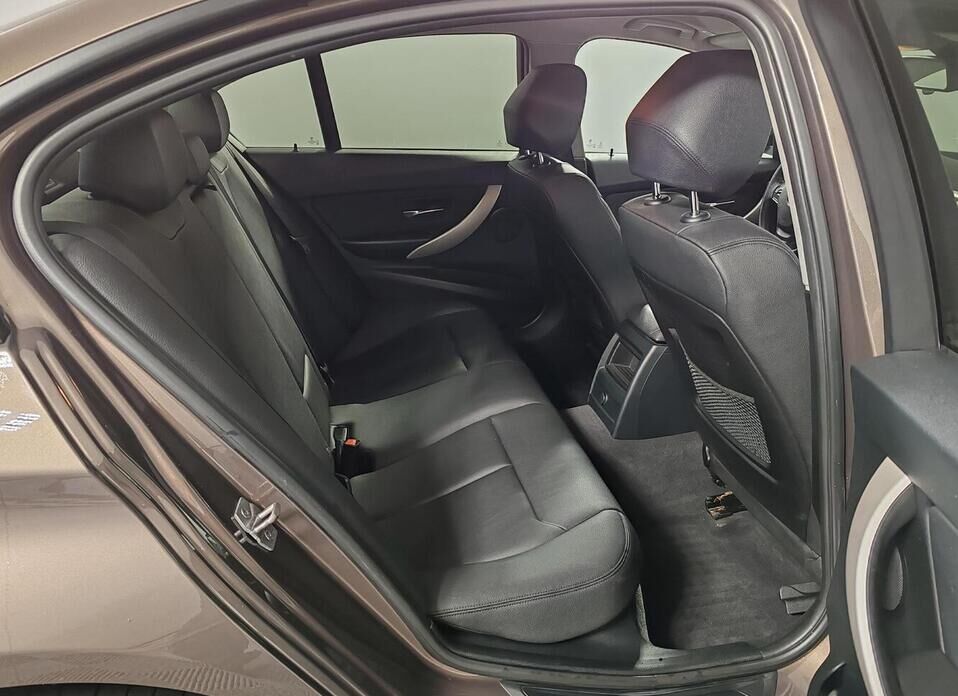 BMW 3 серии, VI (F3x) 320i 2.0 AT (184 л.с.)